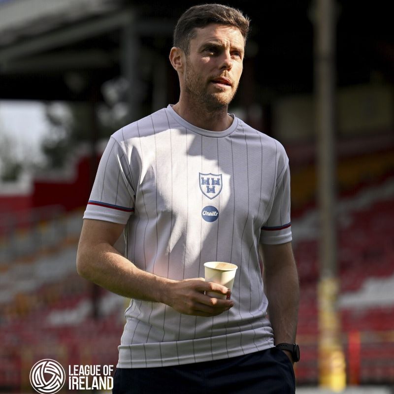 Adults Shelbourne FC Coaches Heritage Lincon T-Shirt